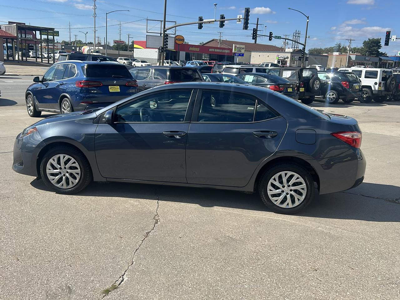 Toyota Corolla 4dr Sdn Auto LE (Natl) 2017