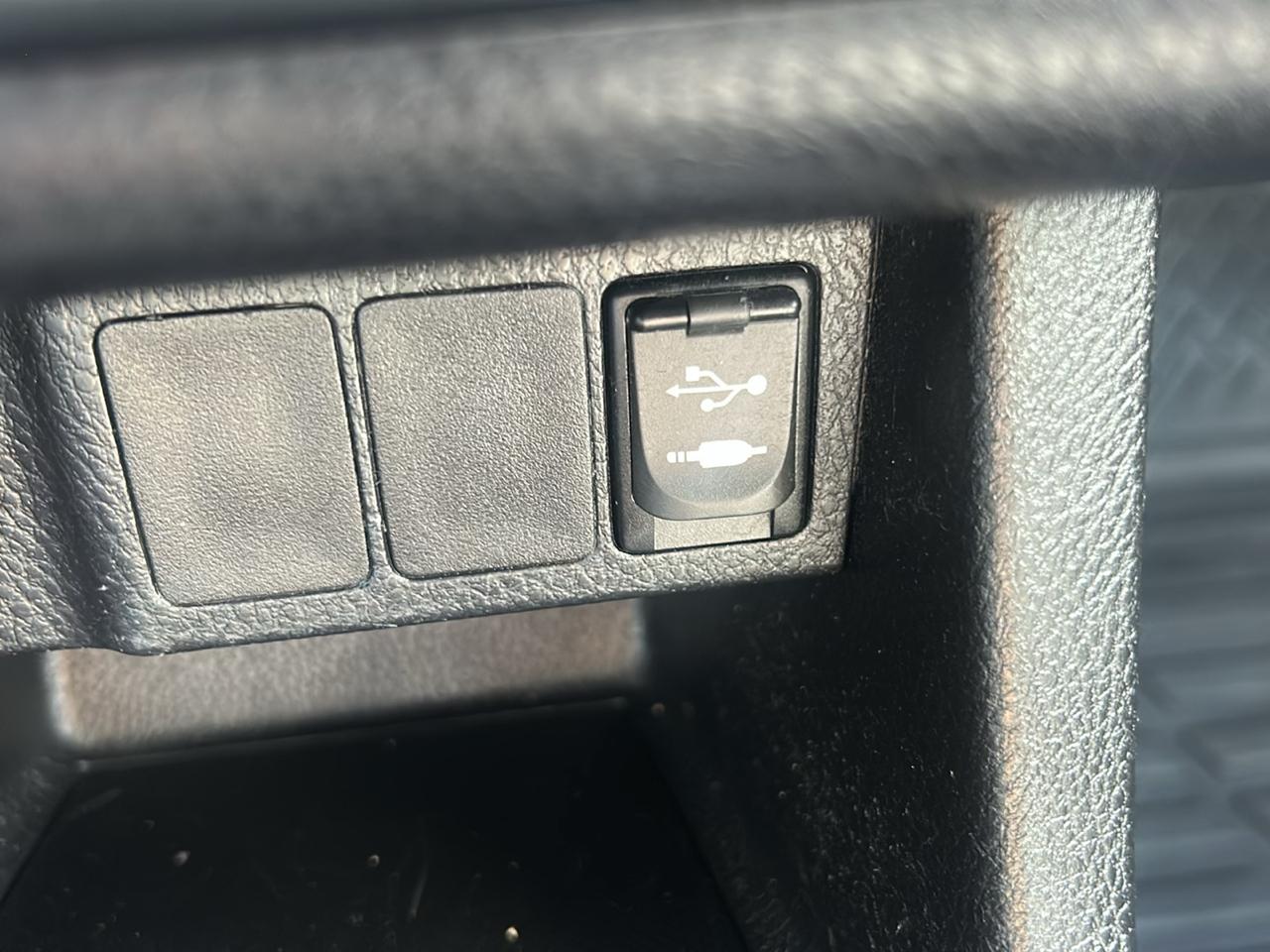 Toyota Corolla 4dr Sdn Auto LE (Natl) 2017