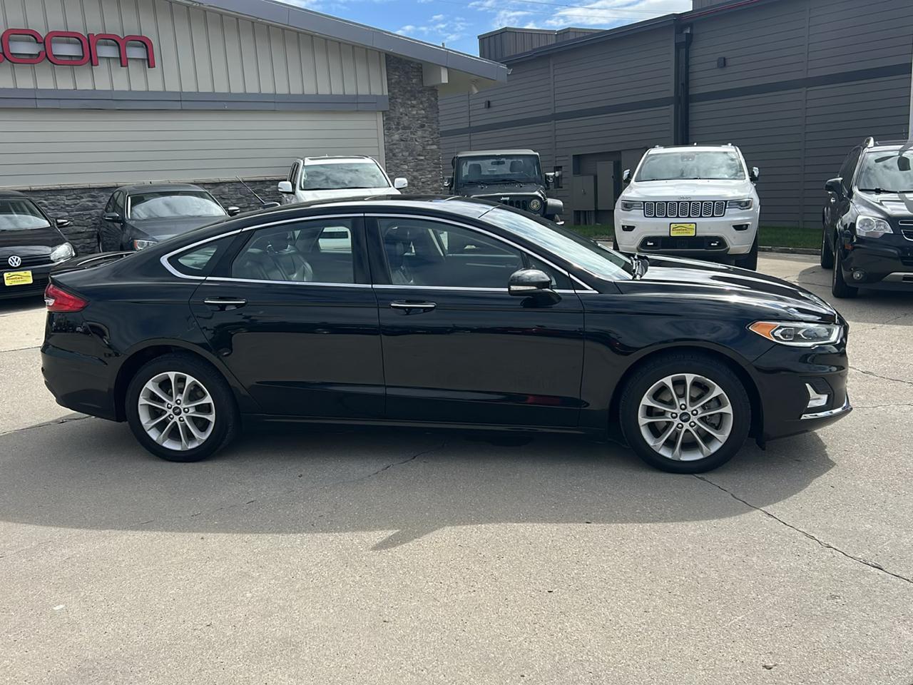 Ford Fusion Plug-In Hybrid Titanium FWD 2020