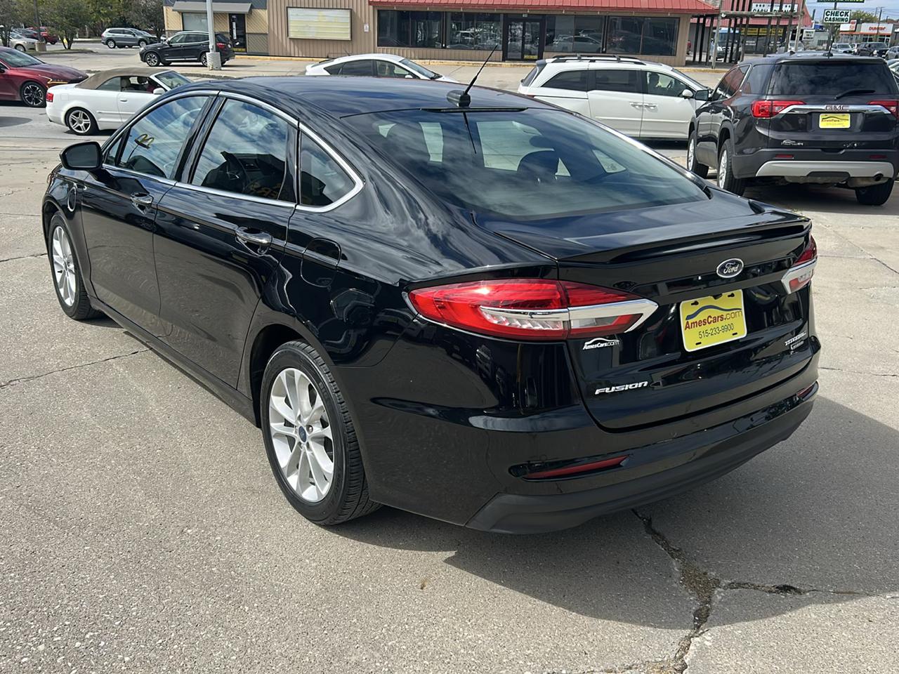 Ford Fusion Plug-In Hybrid Titanium FWD 2020