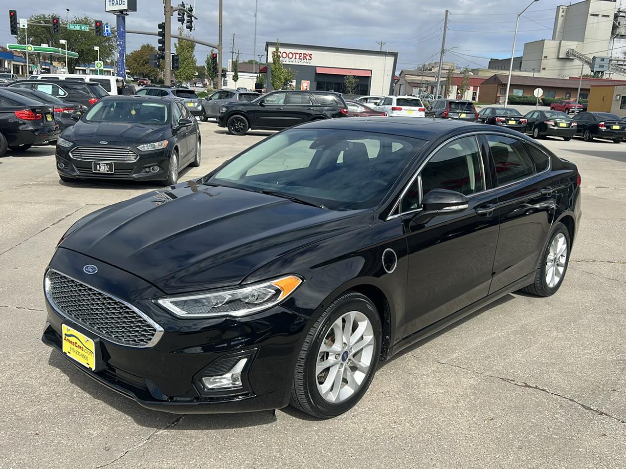 Ford Fusion Plug-In Hybrid Titanium FWD 2020