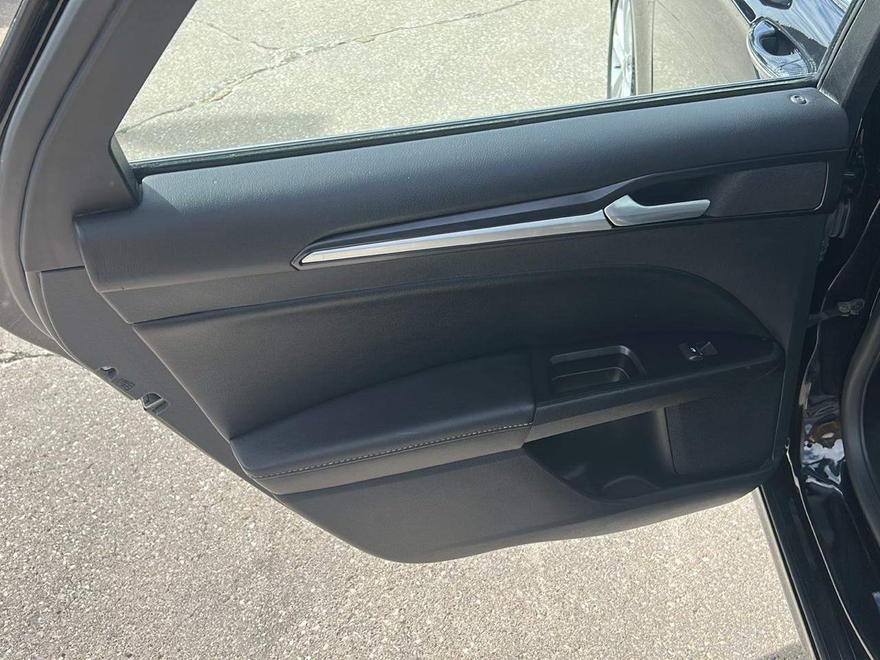 Ford Fusion Plug-In Hybrid Titanium FWD 2020
