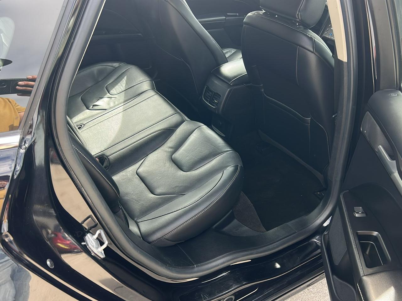 Ford Fusion Plug-In Hybrid Titanium FWD 2020