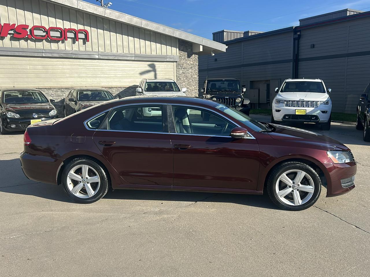 Volkswagen Passat 4dr Sdn 2.5L Auto SE 2012