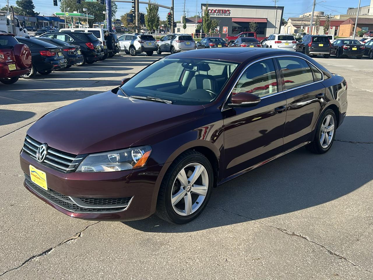 Volkswagen Passat 4dr Sdn 2.5L Auto SE 2012