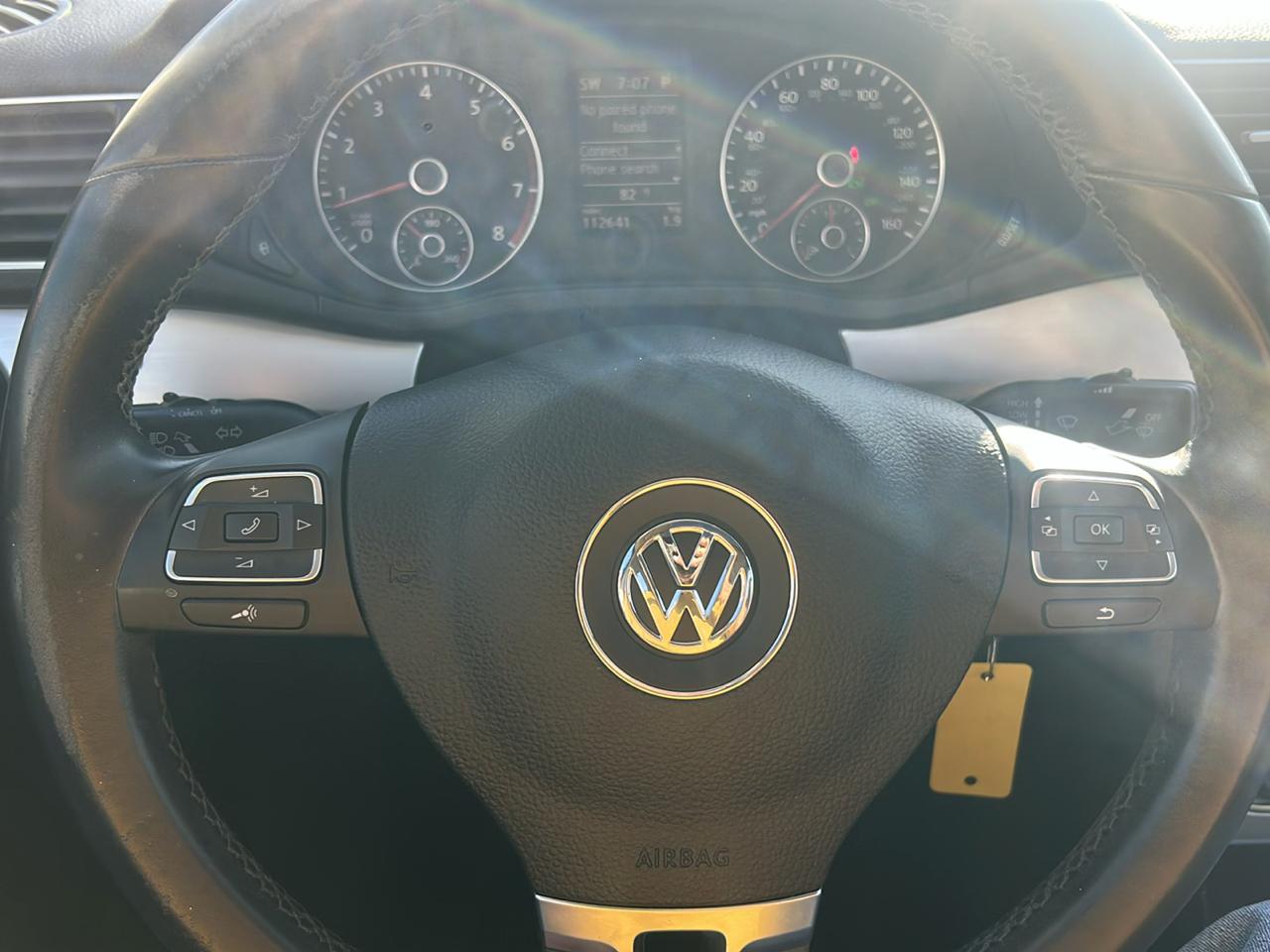 Volkswagen Passat 4dr Sdn 2.5L Auto SE 2012