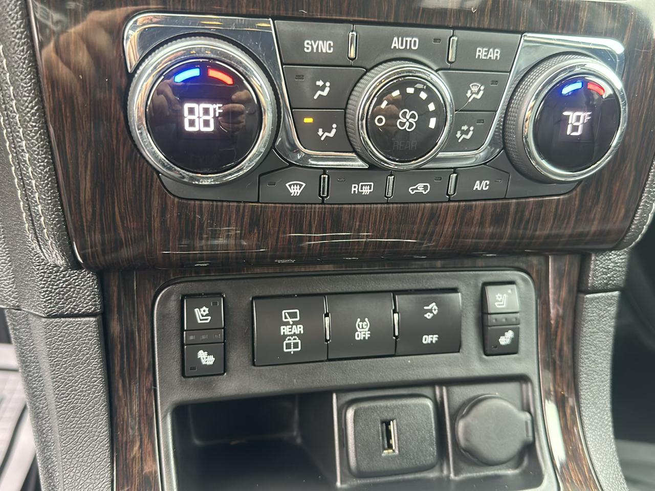 Chevrolet Traverse AWD 4dr LTZ 2016