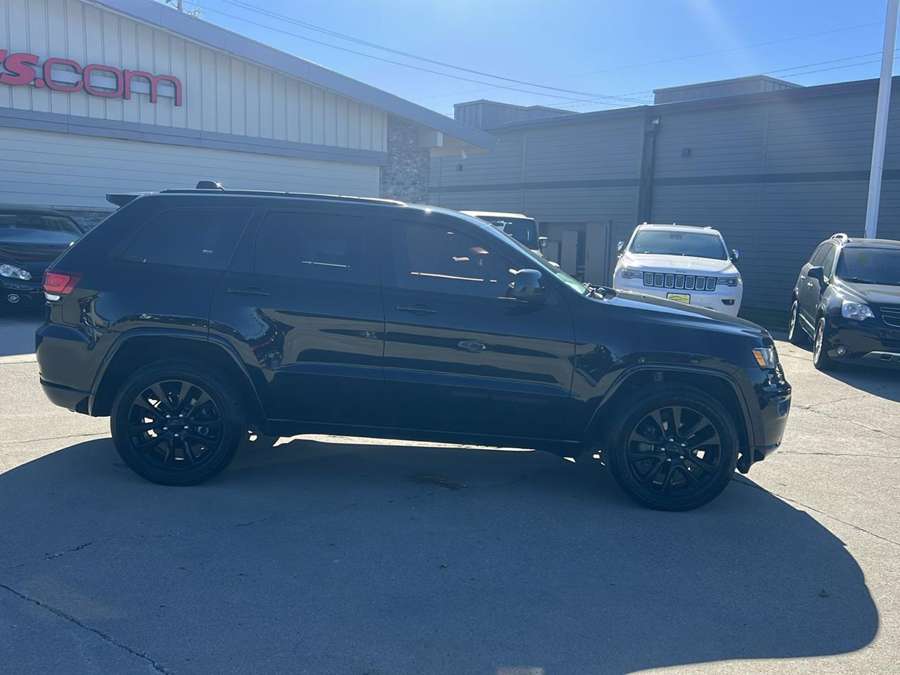 Jeep Grand Cherokee Altitude 4x4 *Ltd Avail* 2017