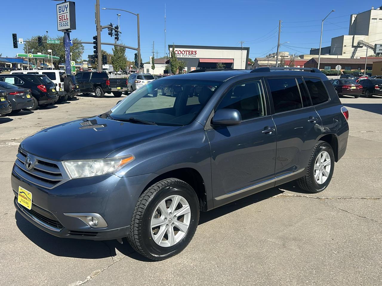Toyota Highlander 4WD 4dr V6 (Natl) 2013
