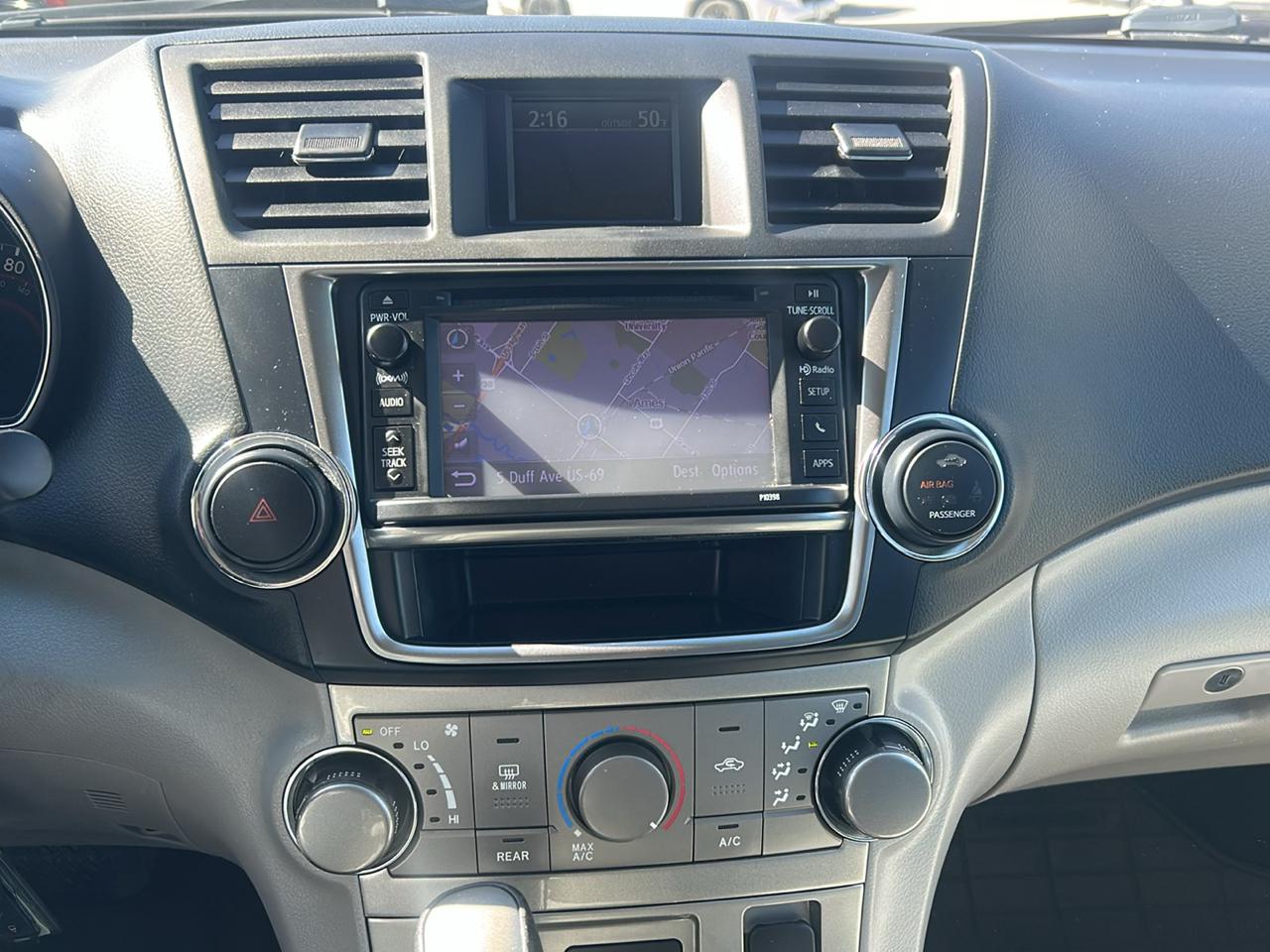 Toyota Highlander 4WD 4dr V6 (Natl) 2013