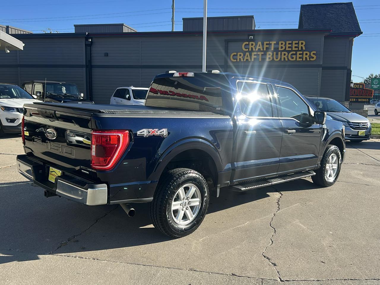 Ford F-150 XLT SuperCrew 4WD 2022