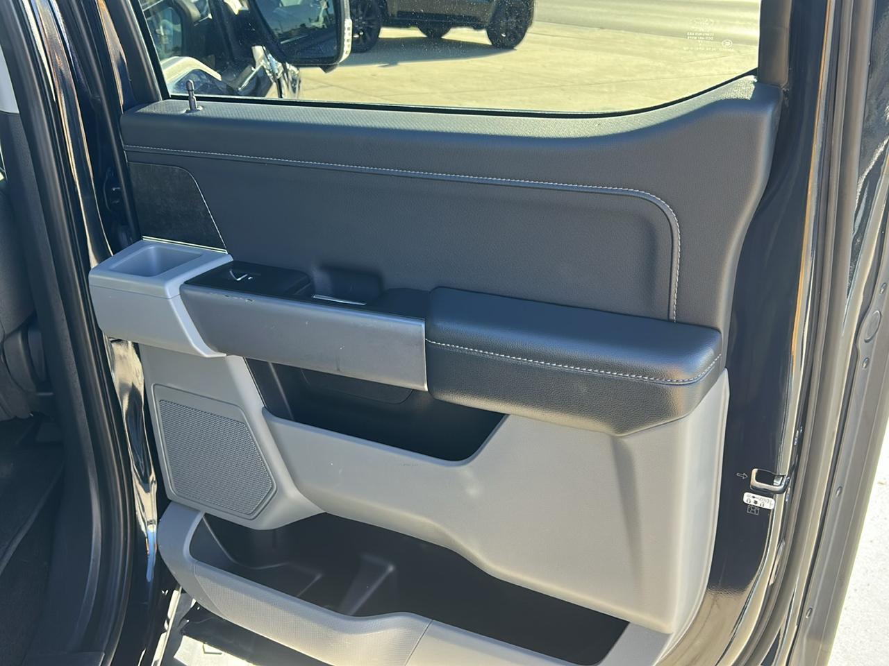 Ford F-150 XLT SuperCrew 4WD 2022