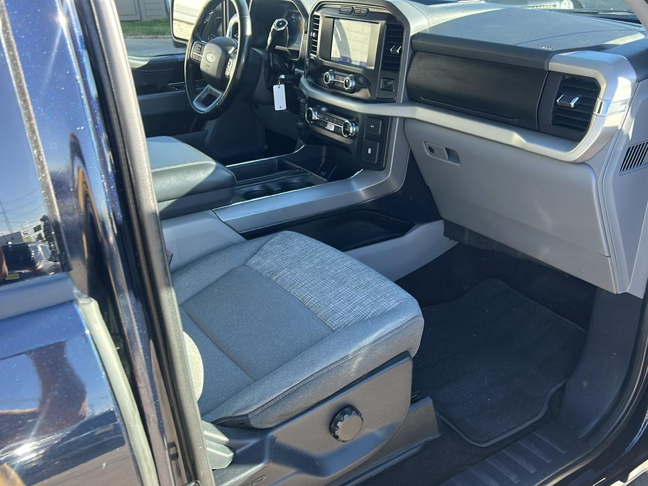 Ford F-150 XLT SuperCrew 4WD 2022