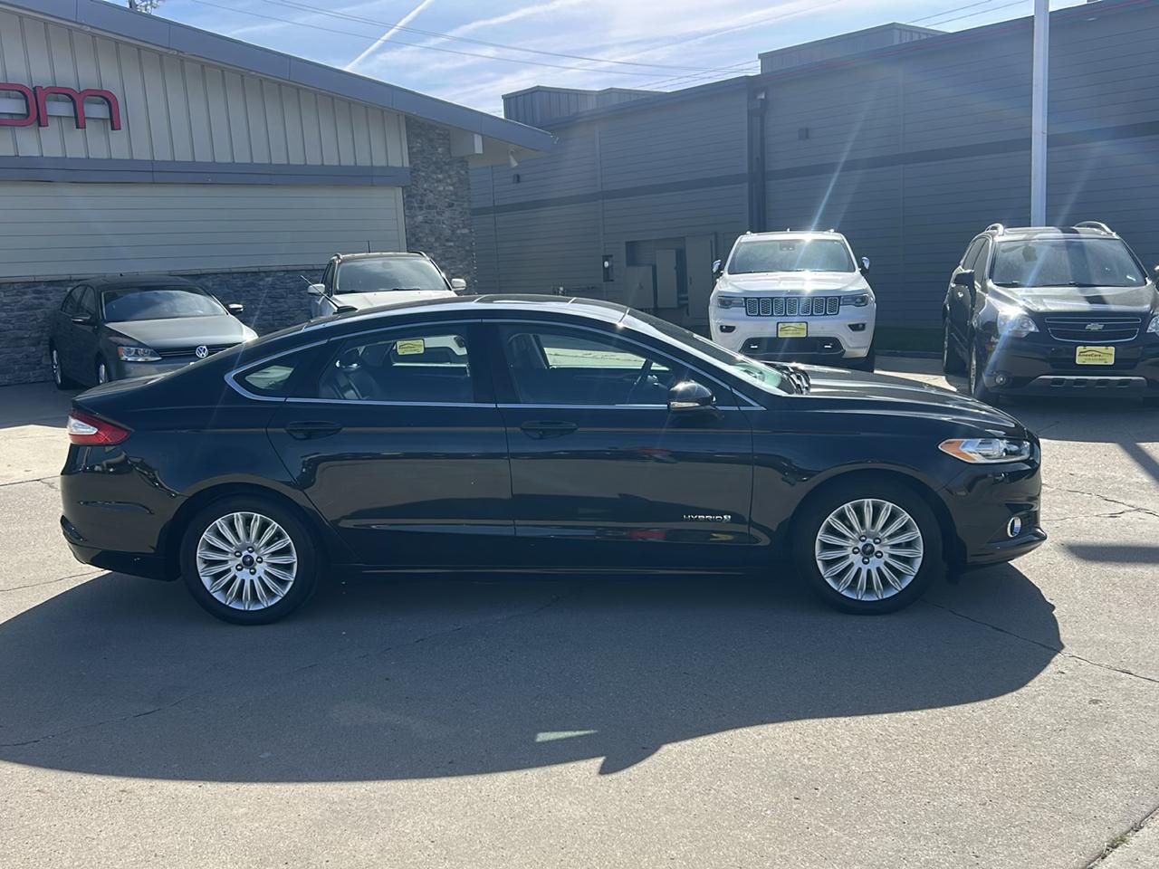 Ford Fusion 4dr Sdn SE Hybrid FWD 2015