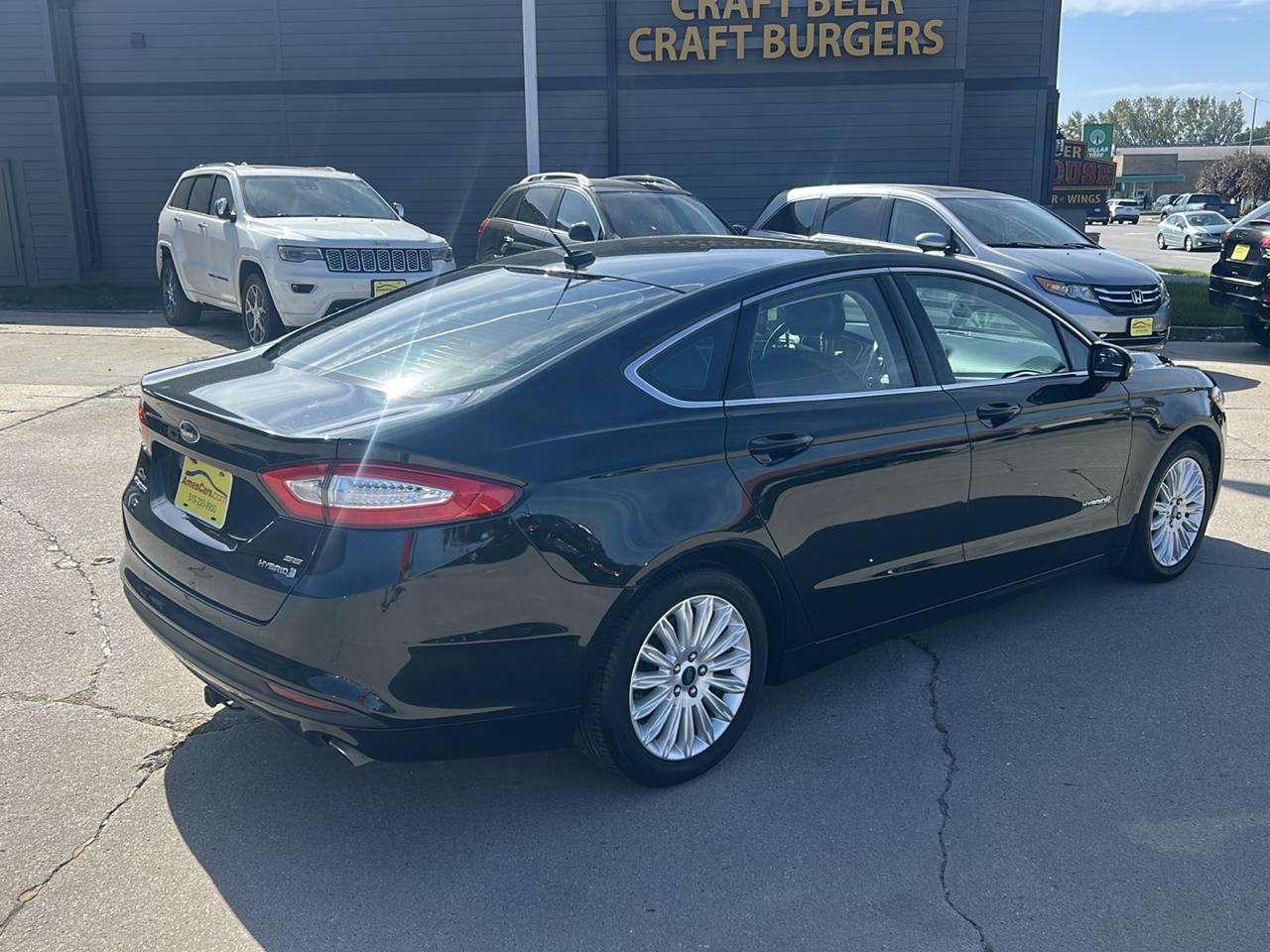 Ford Fusion 4dr Sdn SE Hybrid FWD 2015