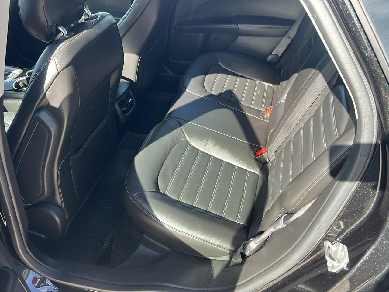 Ford Fusion 4dr Sdn SE Hybrid FWD 2015