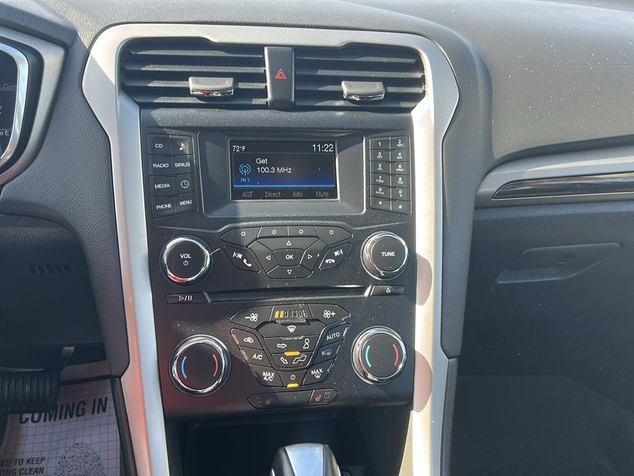 Ford Fusion 4dr Sdn SE Hybrid FWD 2015