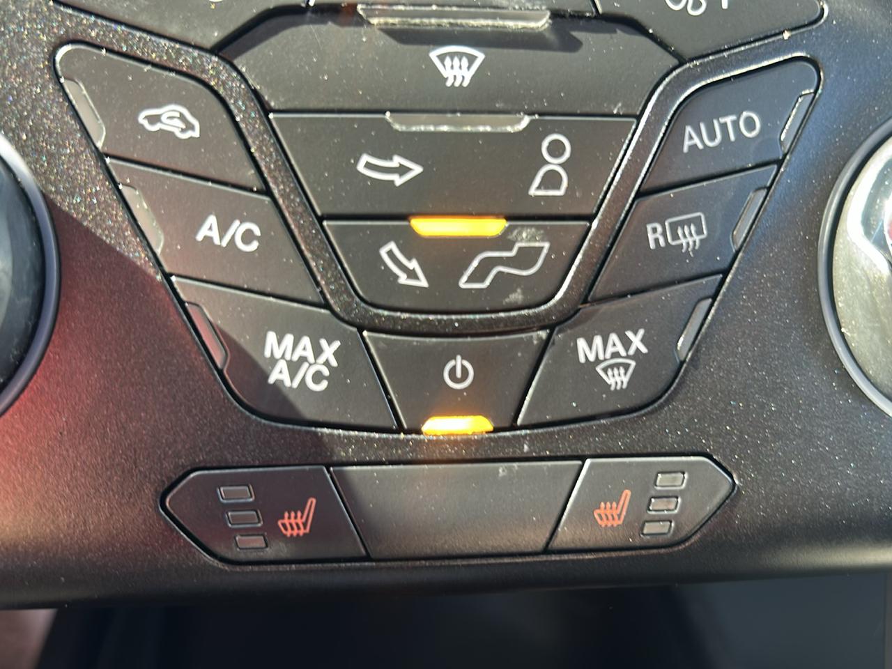 Ford Fusion 4dr Sdn SE Hybrid FWD 2015