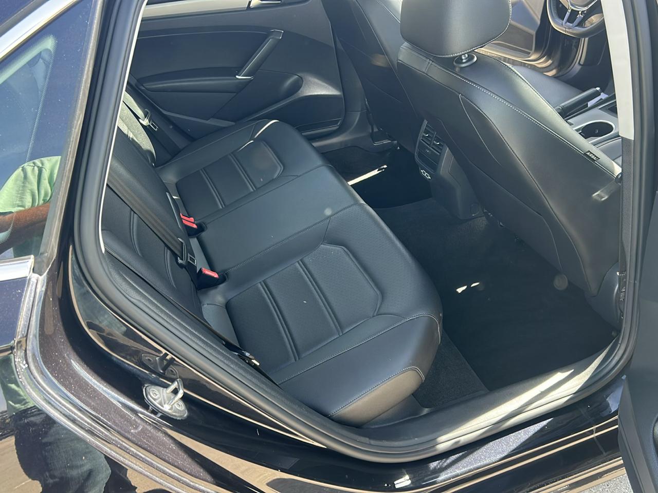 Volkswagen Passat 2.0T SE Auto 2021