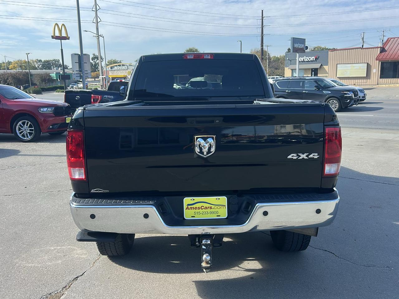 RAM 2500 Tradesman 4x4 Crew Cab 6'4" Box 2017