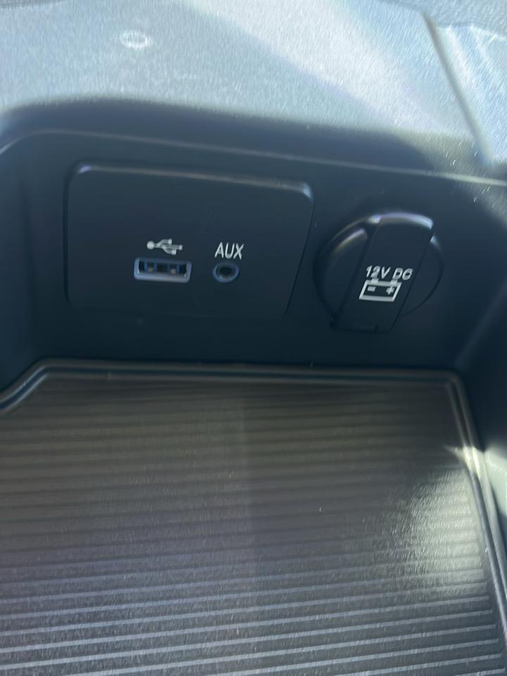 RAM 2500 Tradesman 4x4 Crew Cab 6'4" Box 2017