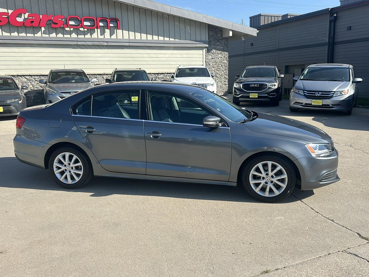Volkswagen Jetta Sedan 4dr Man SE PZEV 2013