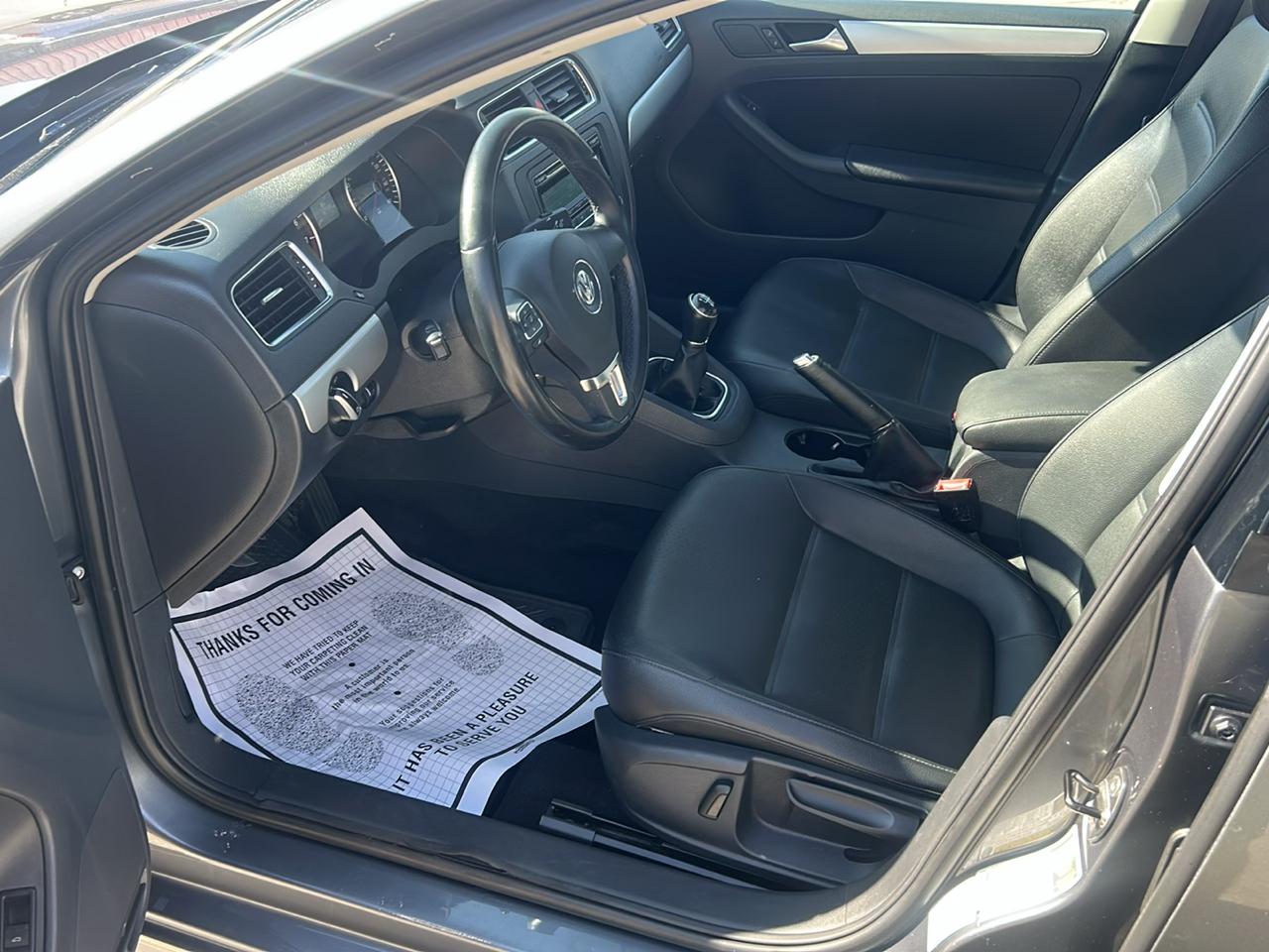 Volkswagen Jetta Sedan 4dr Man SE PZEV 2013
