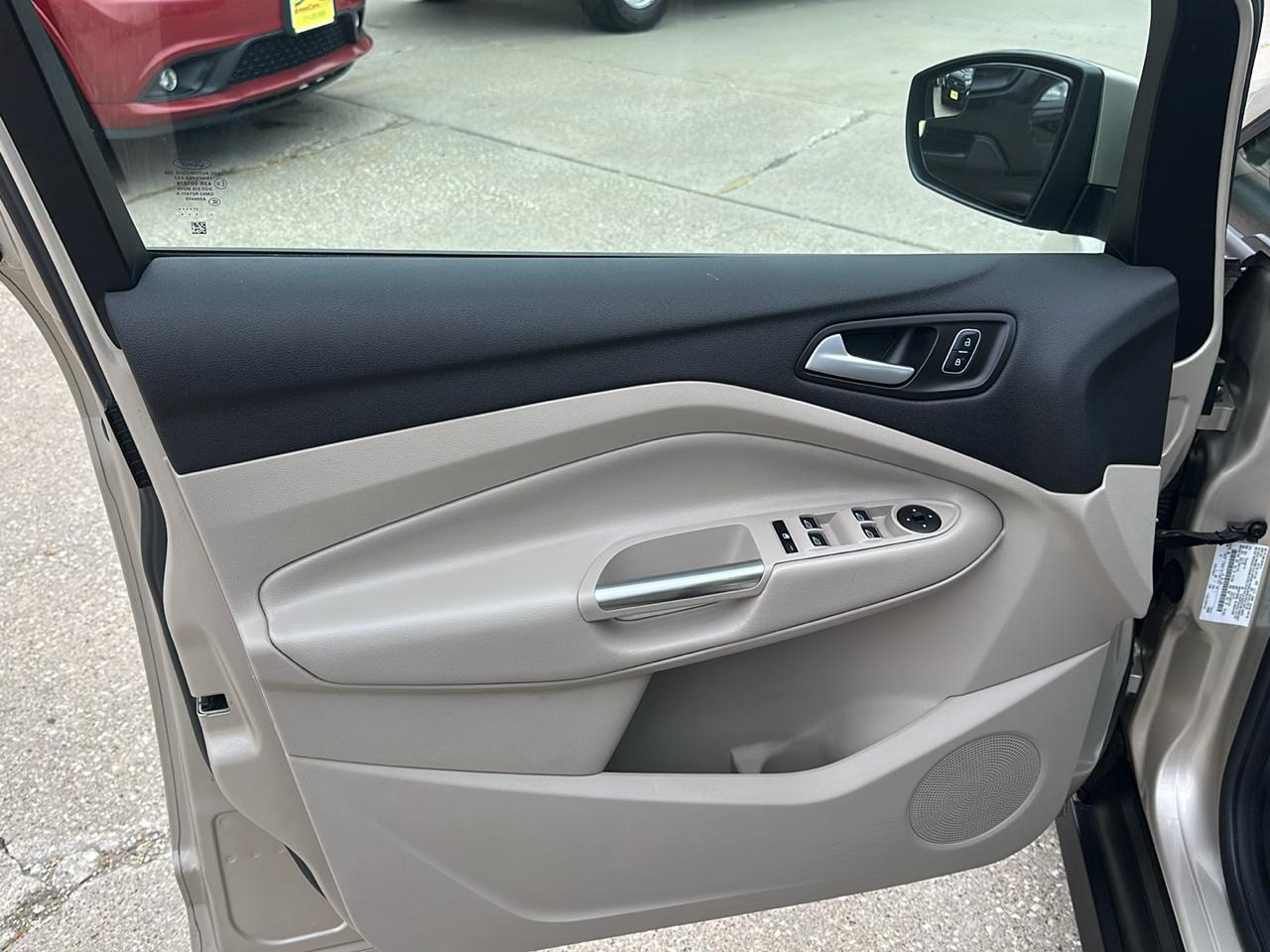 Ford C-Max Hybrid SE FWD 2018