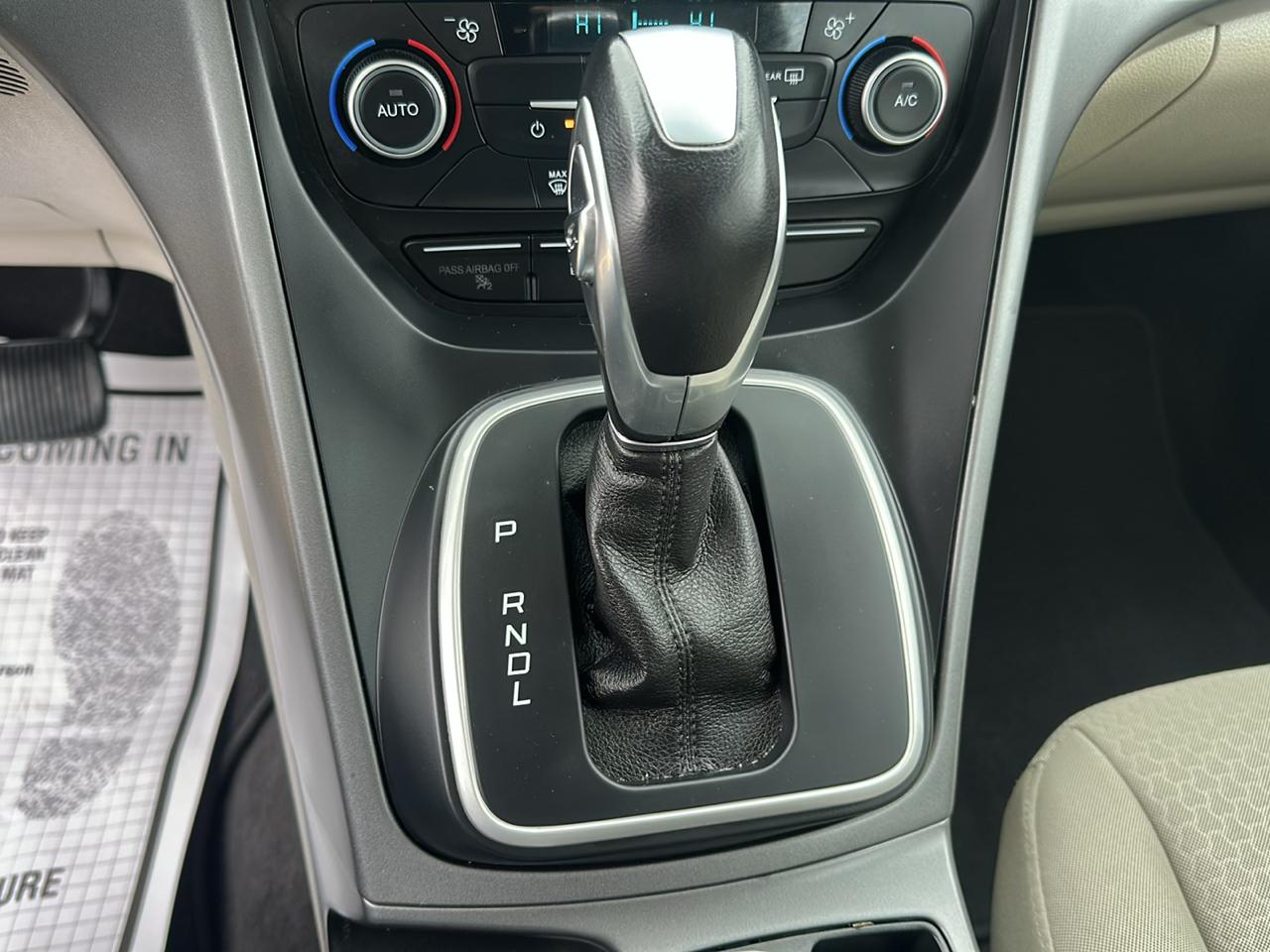 Ford C-Max Hybrid SE FWD 2018