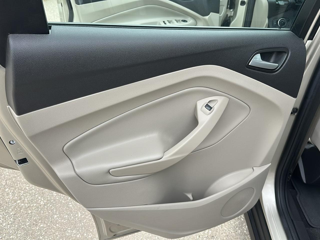 Ford C-Max Hybrid SE FWD 2018