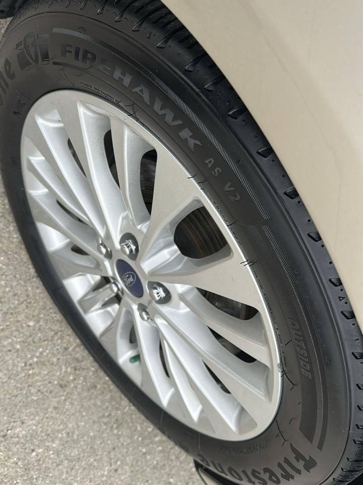 Ford C-Max Hybrid SE FWD 2018