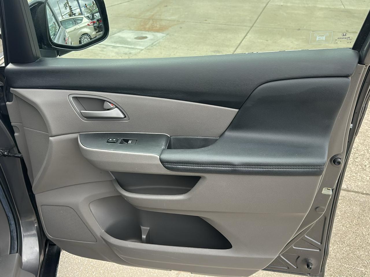 Honda Odyssey 5dr EX 2012
