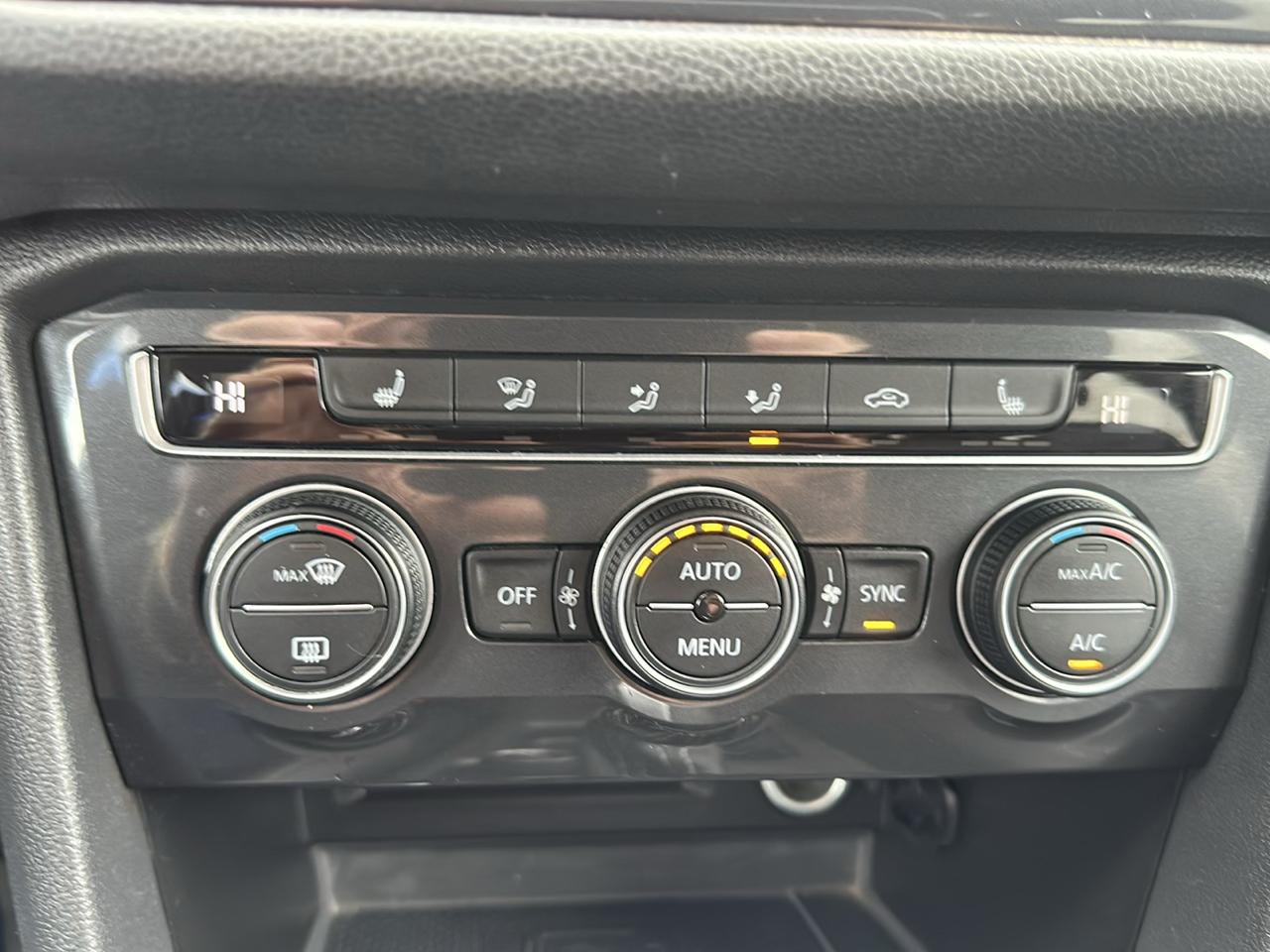 Volkswagen Tiguan 4MOTION 4dr Auto SE 2021
