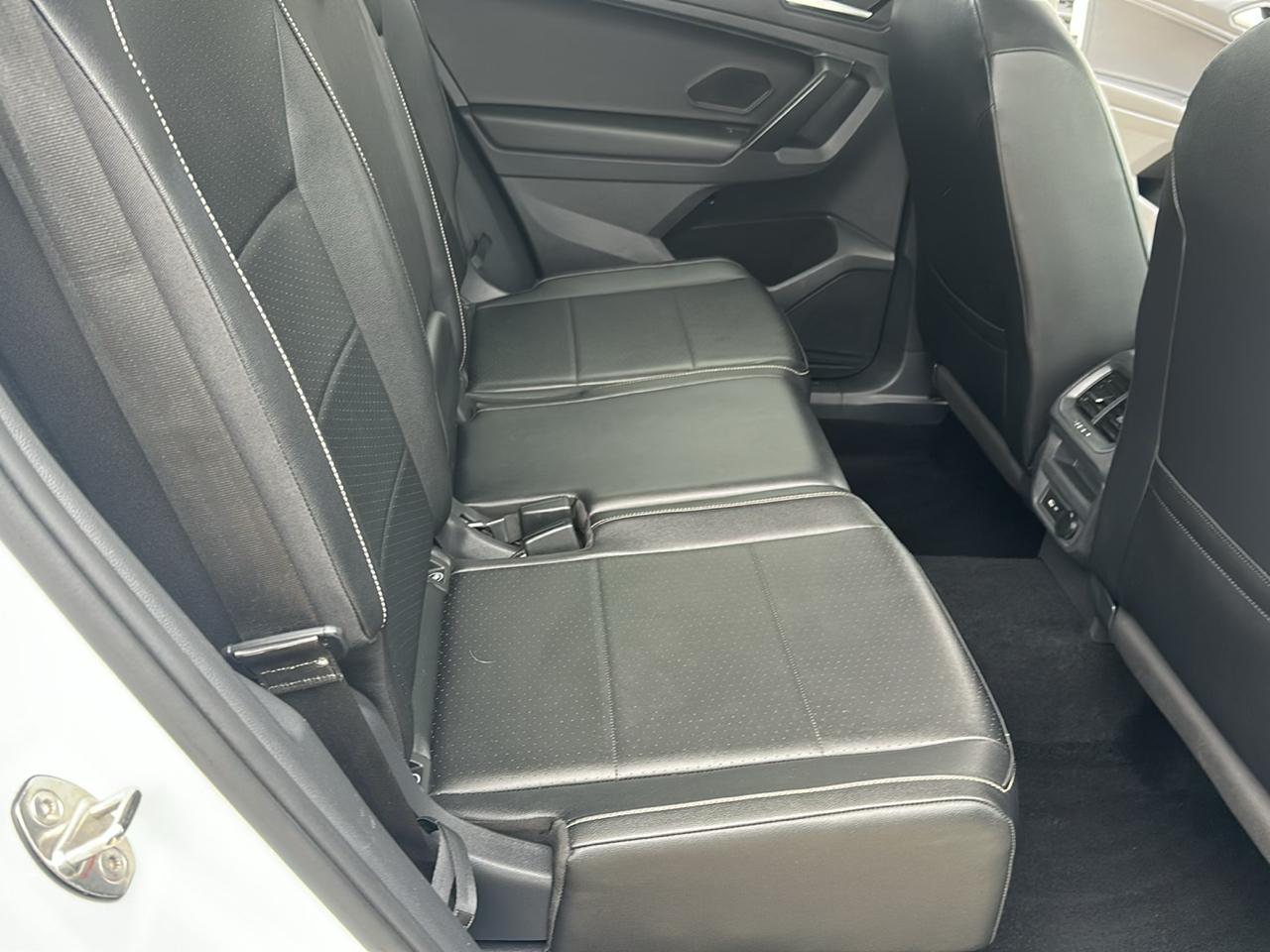 Volkswagen Tiguan 4MOTION 4dr Auto SE 2021
