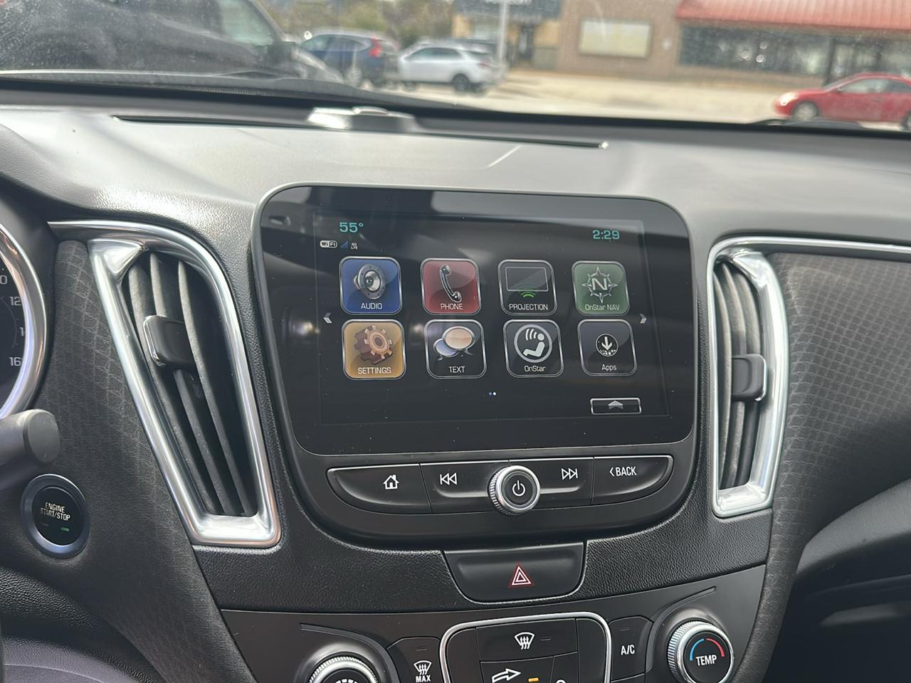 Chevrolet Malibu 4dr Sdn LT w/1LT 2018