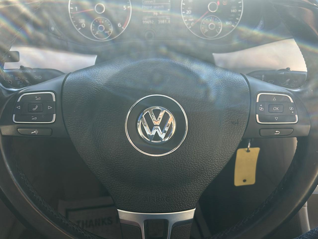 Volkswagen Passat 4dr Sdn 2.0L TDI DSG SE w/Sunroof 2012