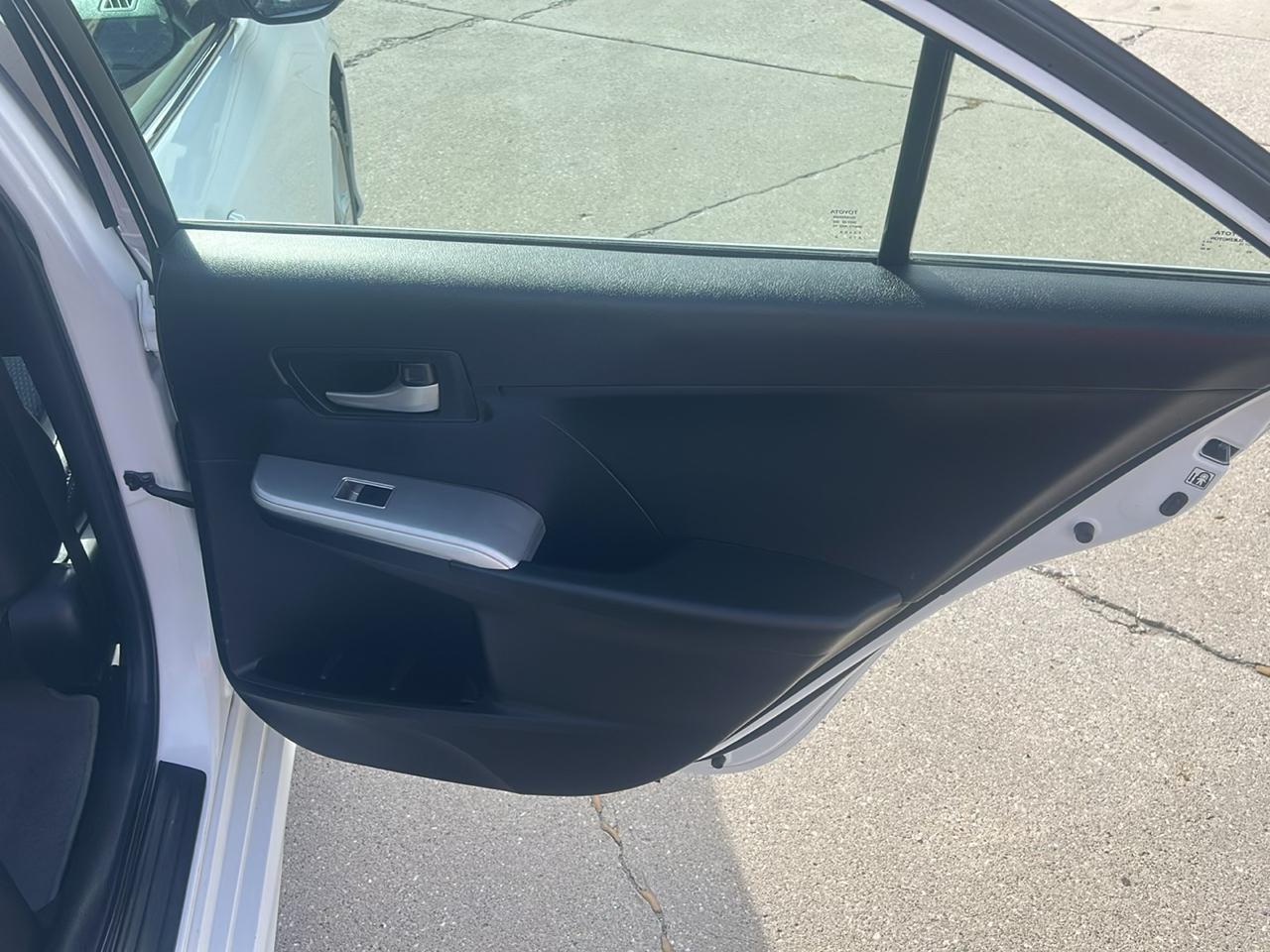 Toyota Camry 4dr Sdn I4 Auto XLE (Natl) 2013