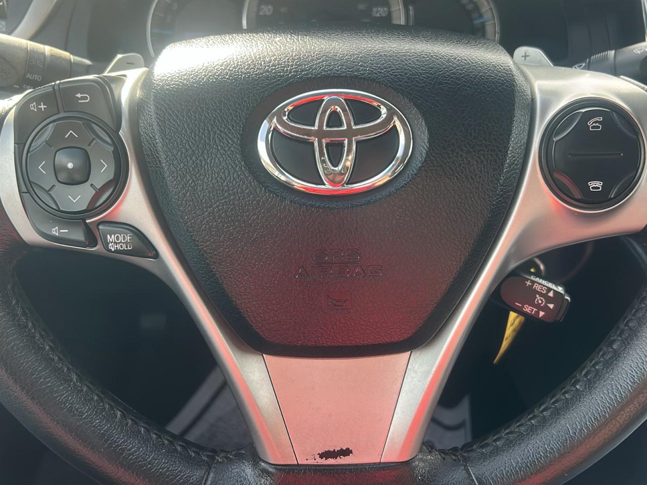 Toyota Camry 4dr Sdn I4 Auto XLE (Natl) 2013