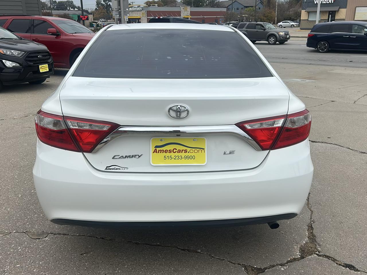 Toyota Camry 4dr Sdn I4 Auto XLE (Natl) 2015