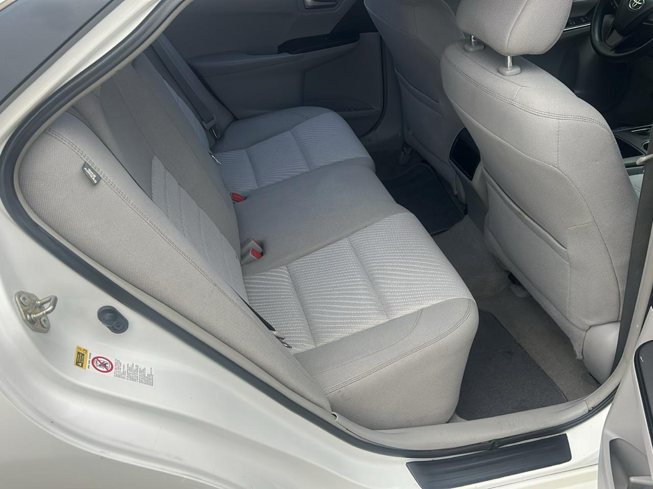 Toyota Camry 4dr Sdn I4 Auto XLE (Natl) 2015
