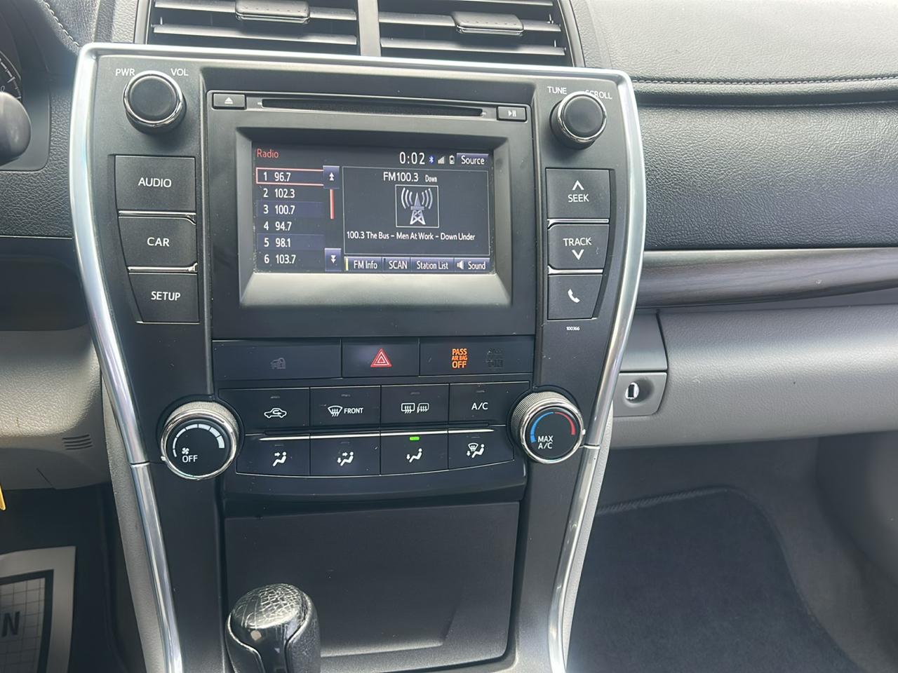 Toyota Camry 4dr Sdn I4 Auto XLE (Natl) 2015