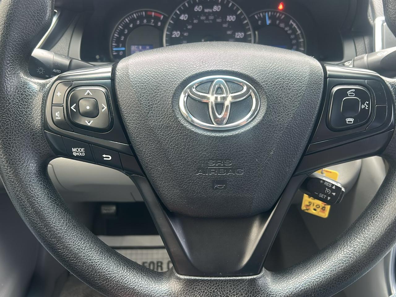 Toyota Camry 4dr Sdn I4 Auto XLE (Natl) 2015