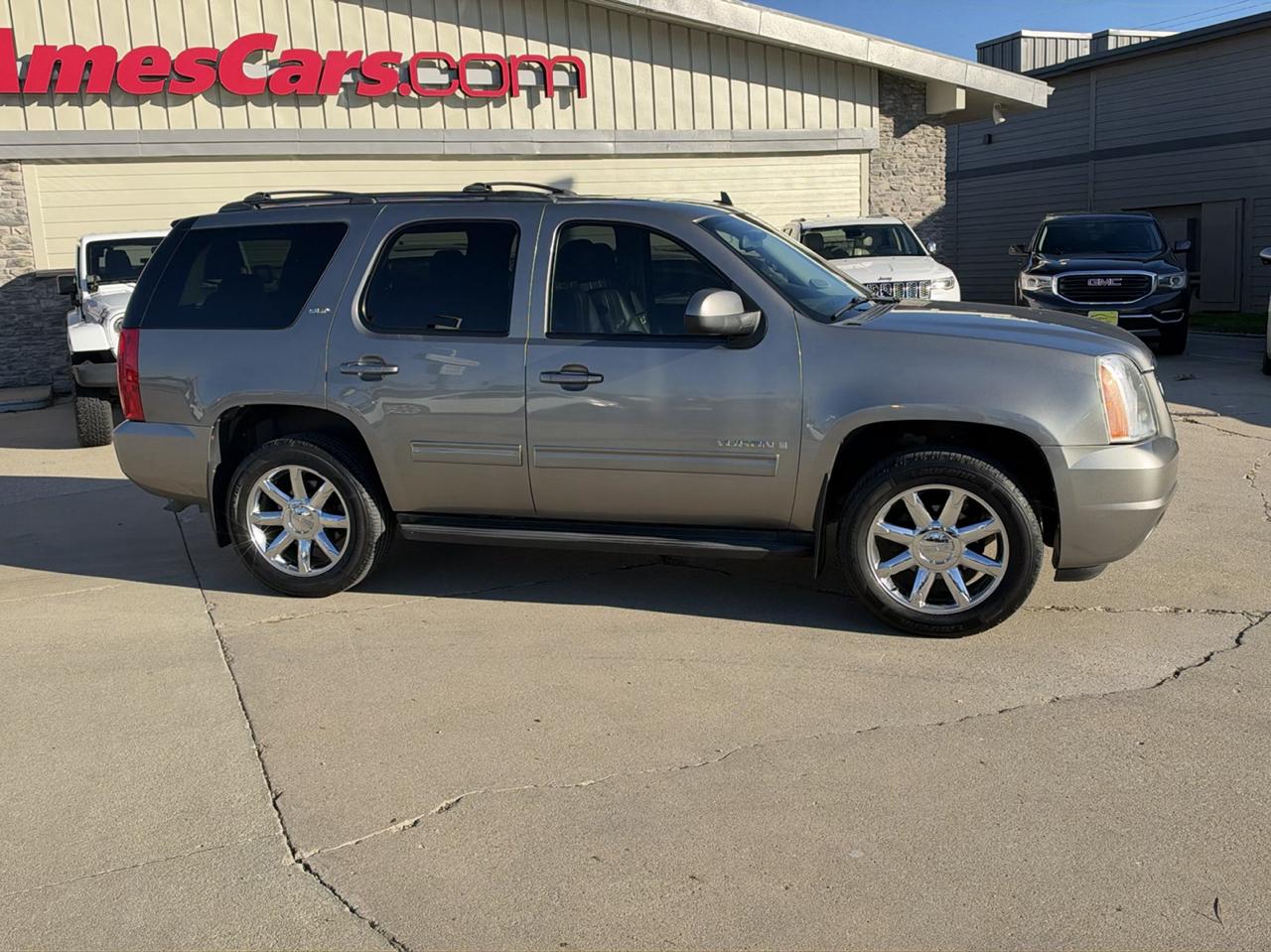 GMC Yukon 4WD 4dr 1500 SLT w/4SB 2009