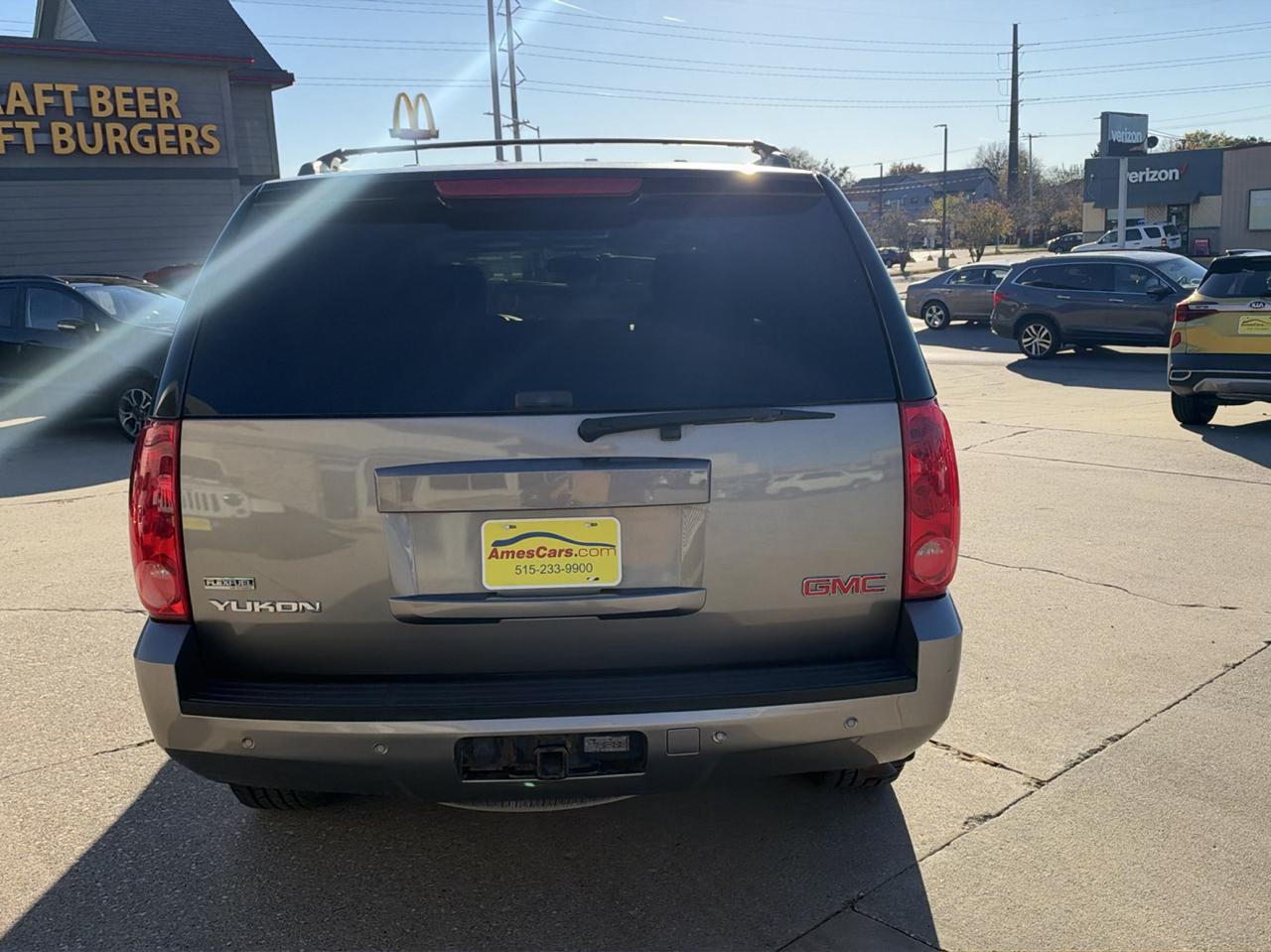 GMC Yukon 4WD 4dr 1500 SLT w/4SB 2009