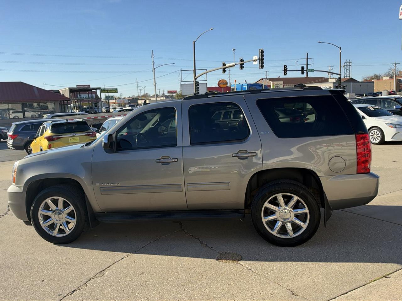 GMC Yukon 4WD 4dr 1500 SLT w/4SB 2009