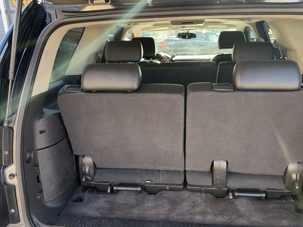GMC Yukon 4WD 4dr 1500 SLT w/4SB 2009