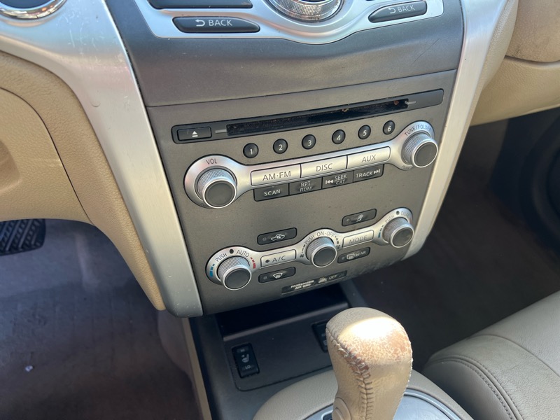 Nissan Murano S AWD 2011 Nissan Murano S AWD 2011