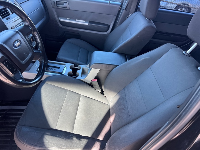 Ford Escape XLT 4WD 2012