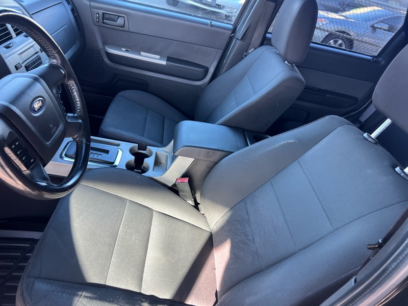 Ford Escape XLT 4WD 2012