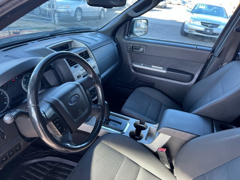 Ford Escape XLT 4WD 2012